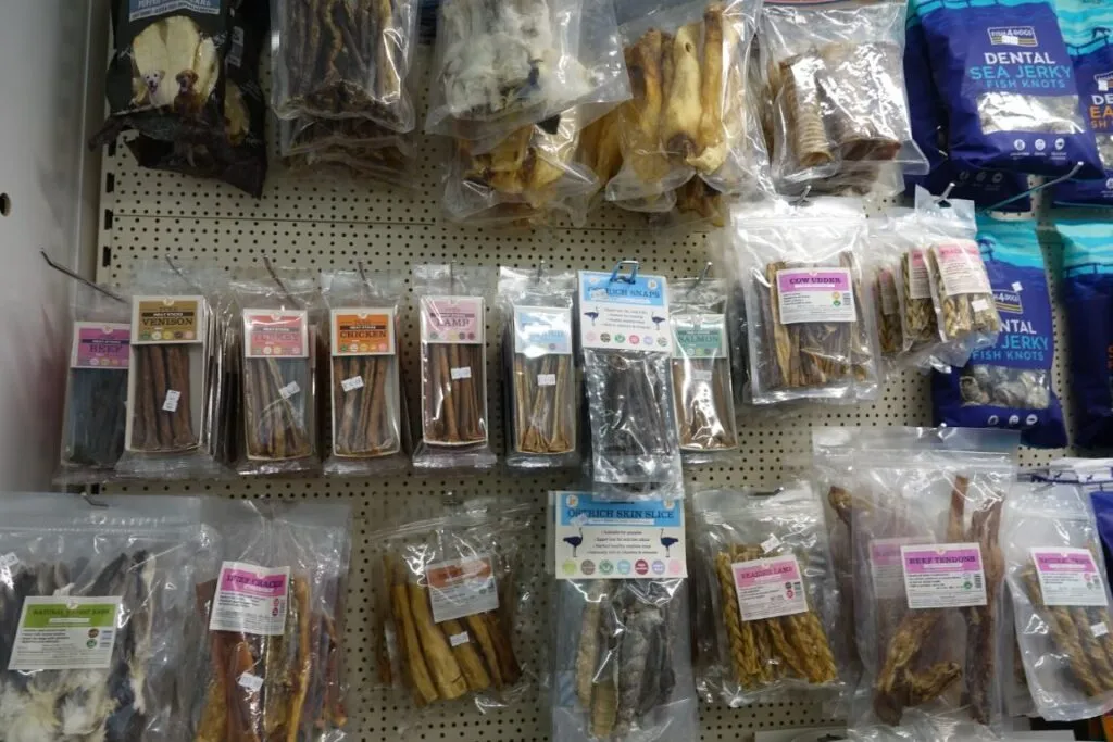 dog treats 4 (medium)
