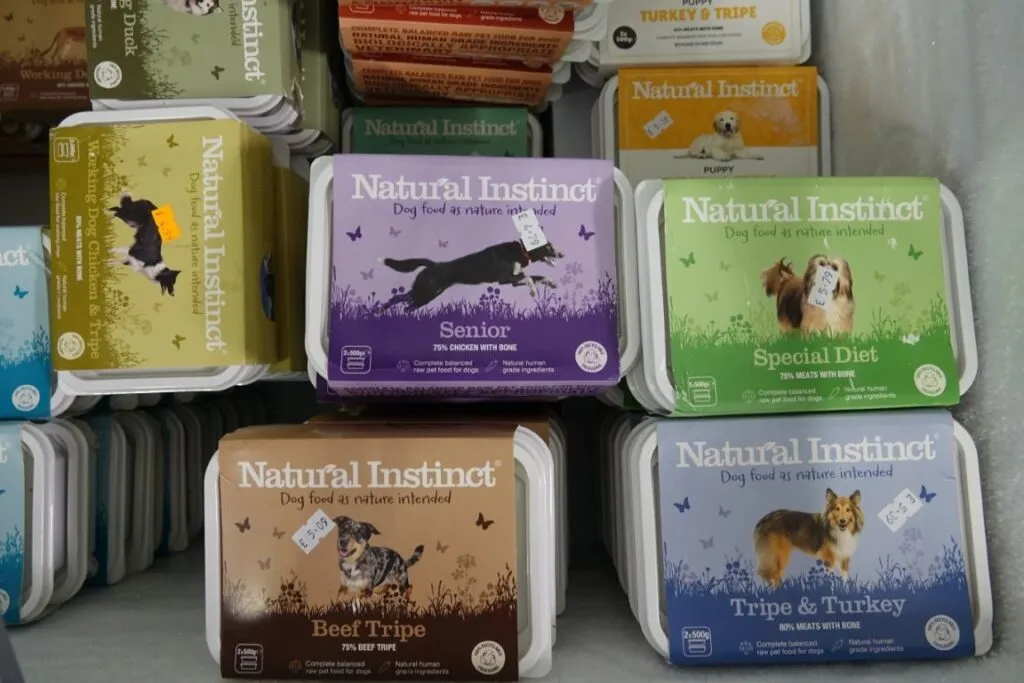 natural instinct raw dog food (medium)