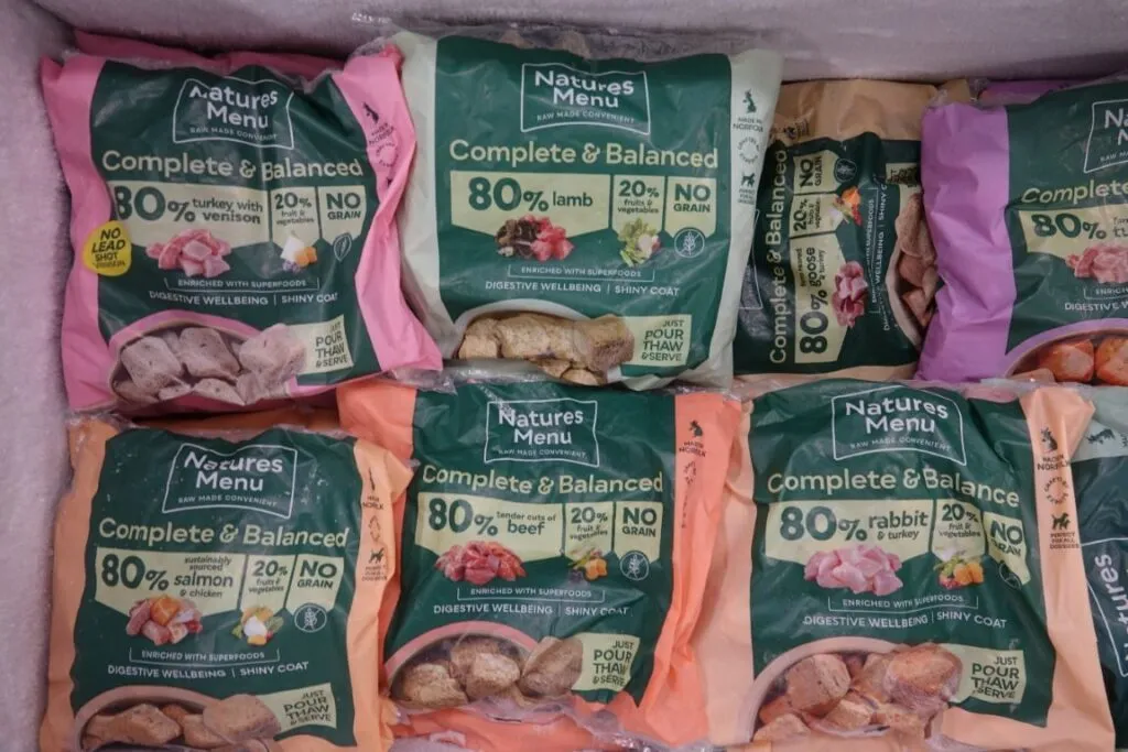 natures menu raw dog food (medium)