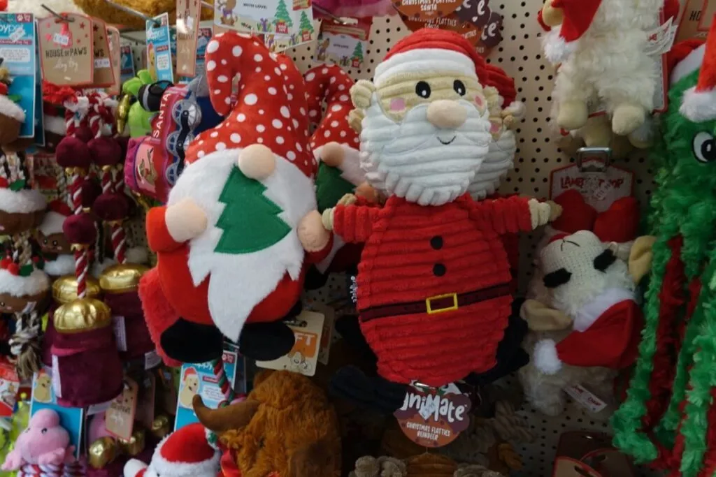 christmas gifts and toys for dogs (2) (medium)