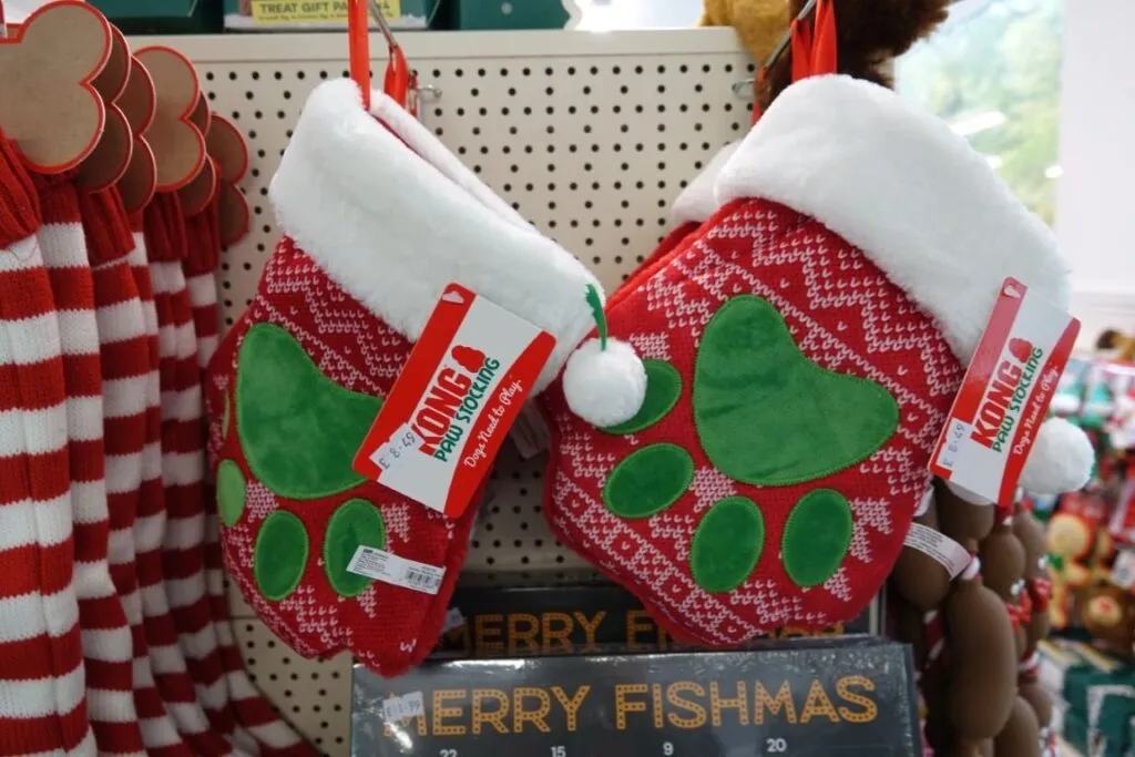 christmas gifts and toys for dogs (5) (medium)