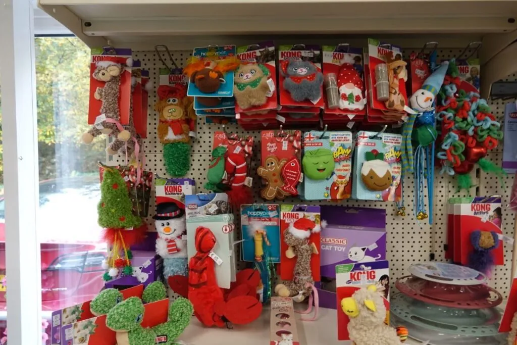 christmas gifts and toys for dogs (6) (medium)