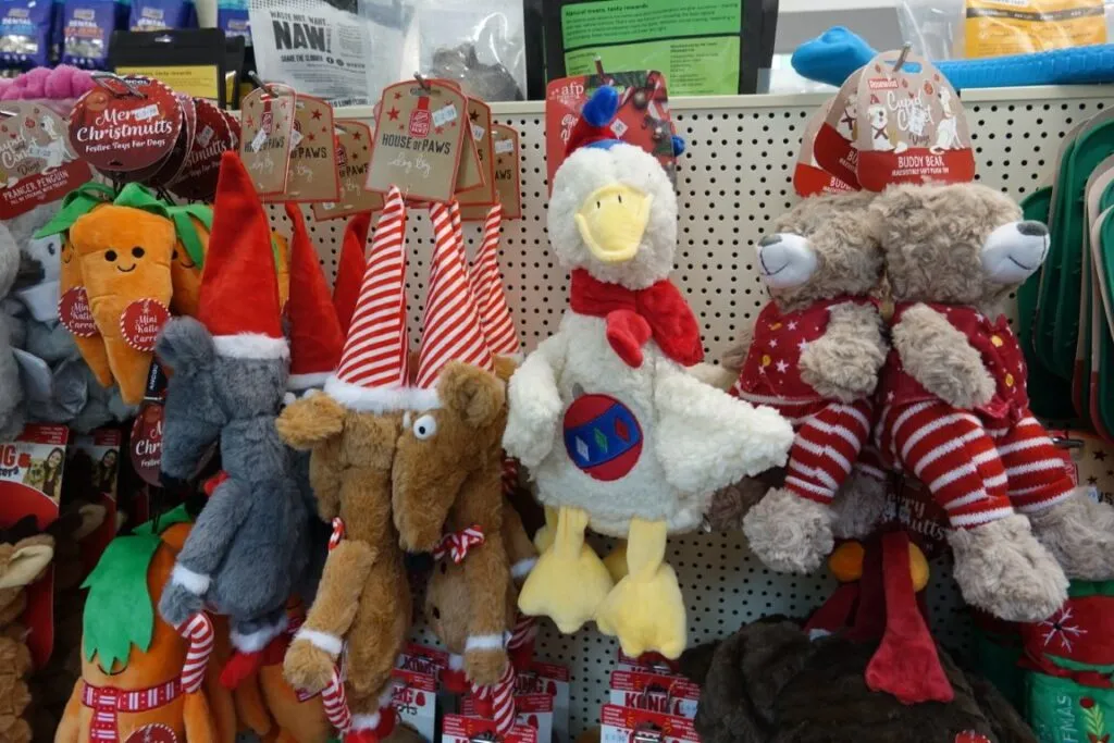 christmas gifts and toys for dogs (medium)