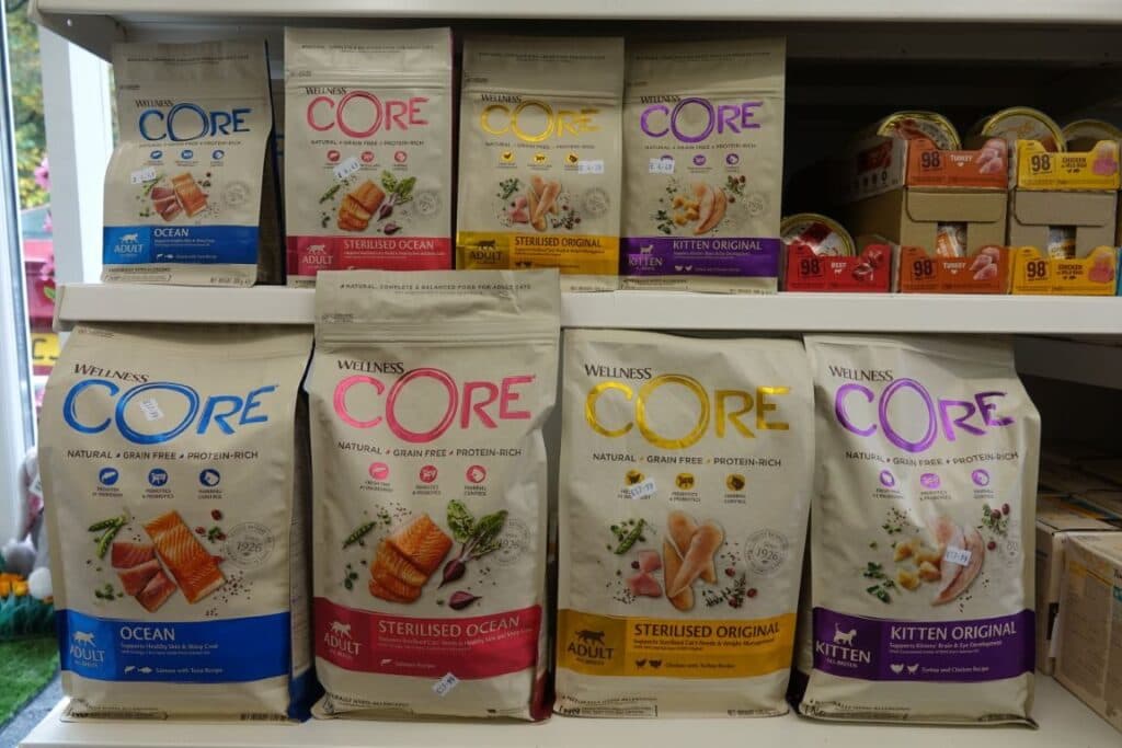 core cat food (medium)