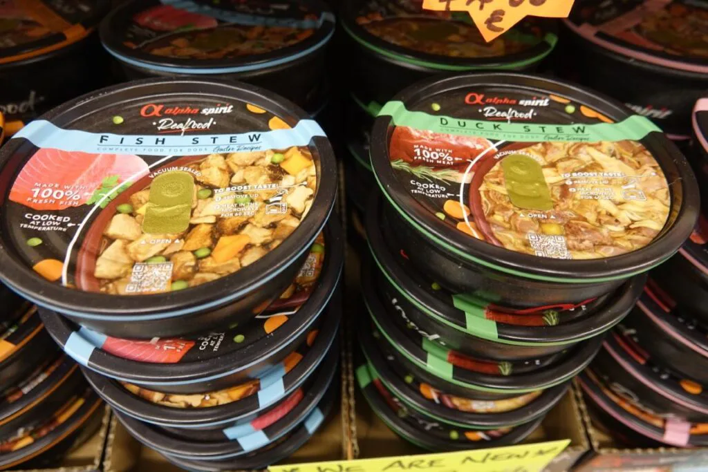 wet dog food (medium)