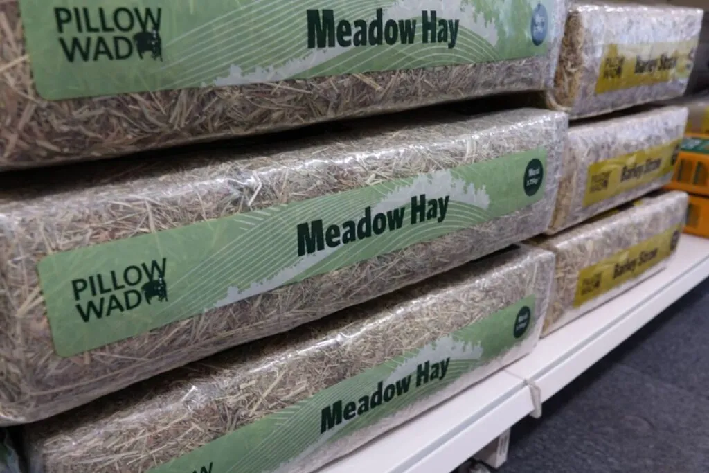 hay for pets (medium)