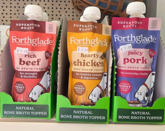 Forthglade Bone Broth Toppers have arrived 😀
Three flavours to choose from and only £1.99 each....😃